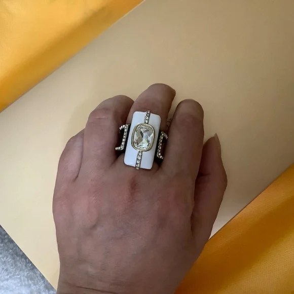 Heidi Daus New Century Crystal & Enamel Art Deco Ring  White Black SZ 10 - Picture 12 of 13